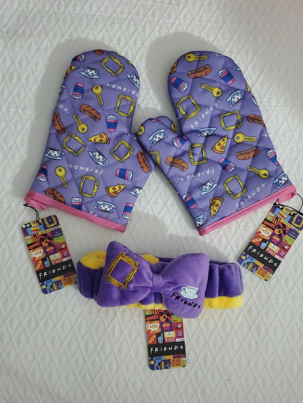 Iconic FRIENDS Accessories Fan Collection Mitts And Face Wash Head Band